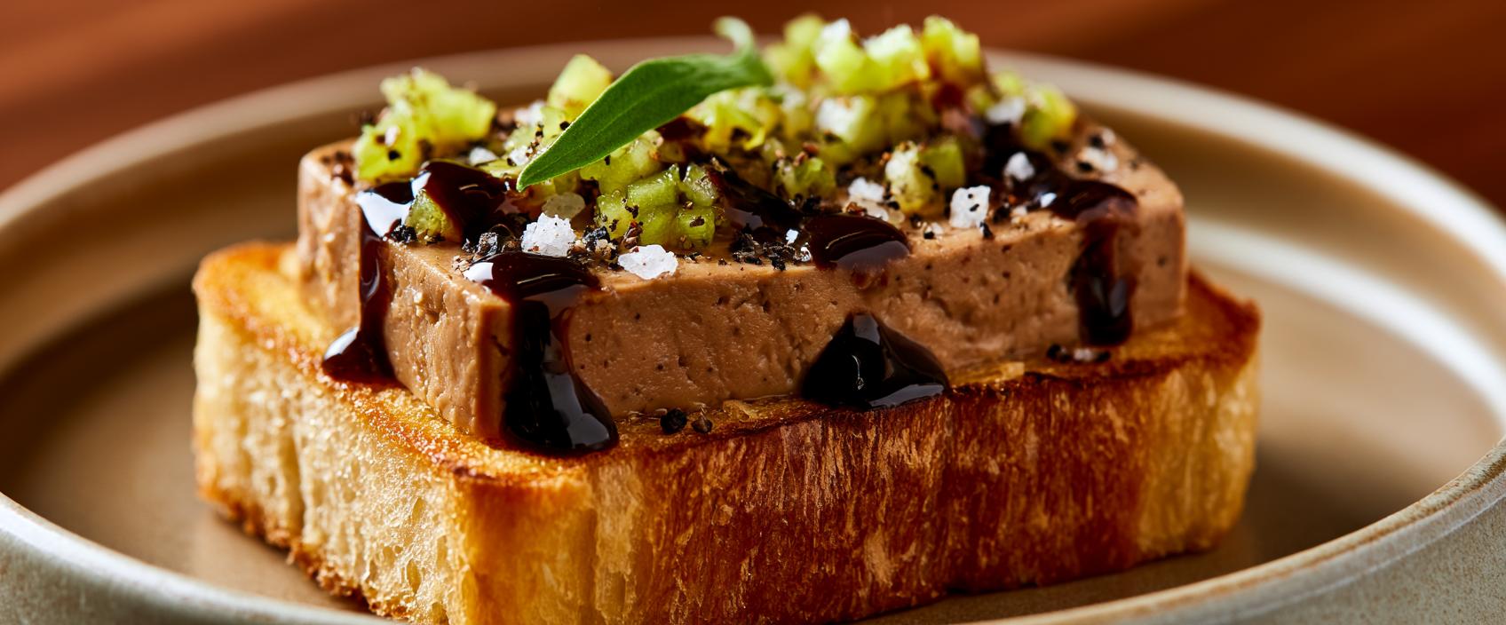 Briochetoast met Eendenlever, Appel-Gember en Oude Balsamico