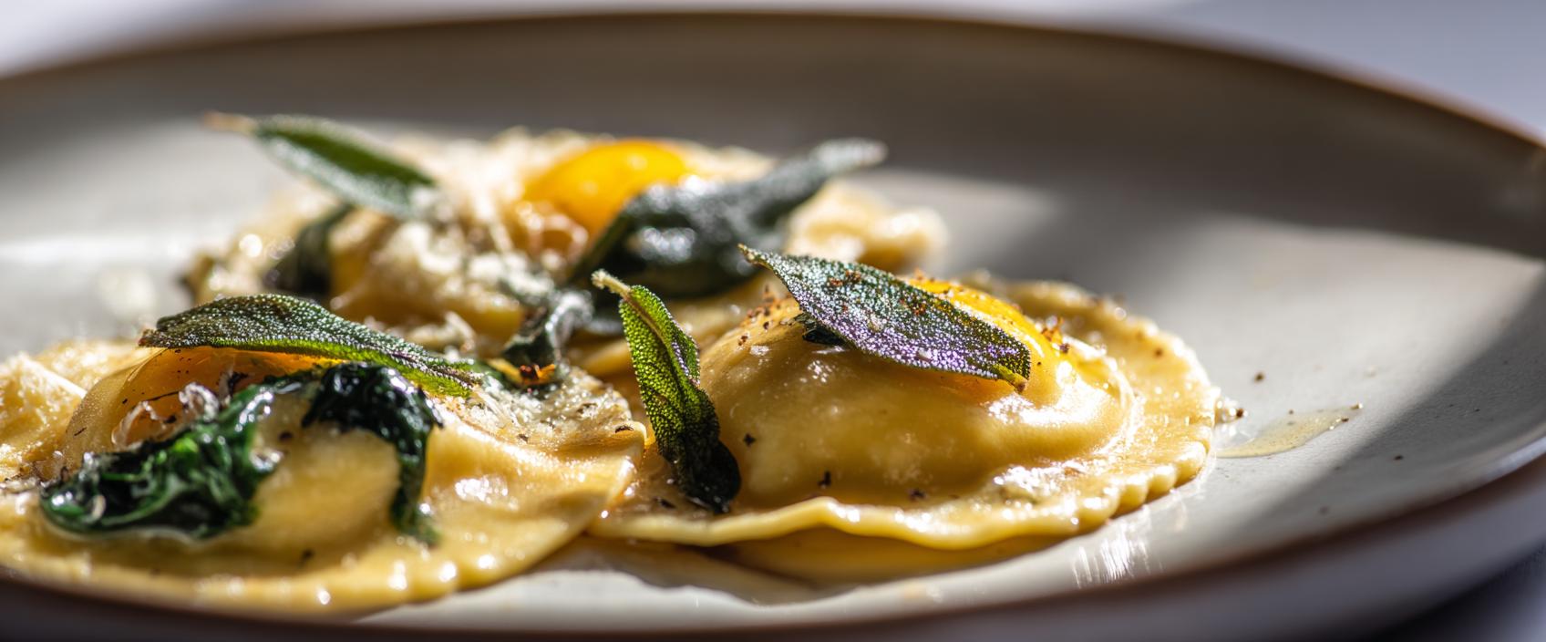 Raviolo al uovo